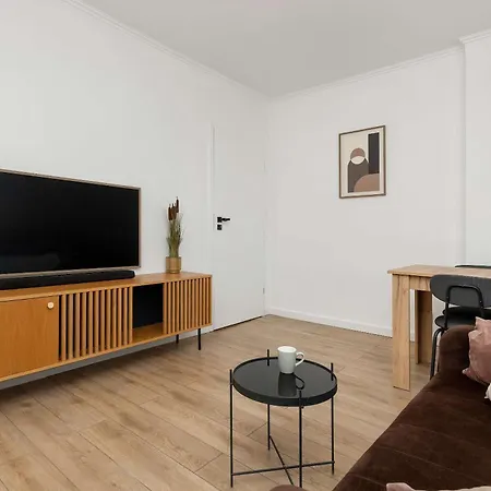 Family Near The In By Renters Apartamento *