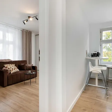 Family Near The In By Renters