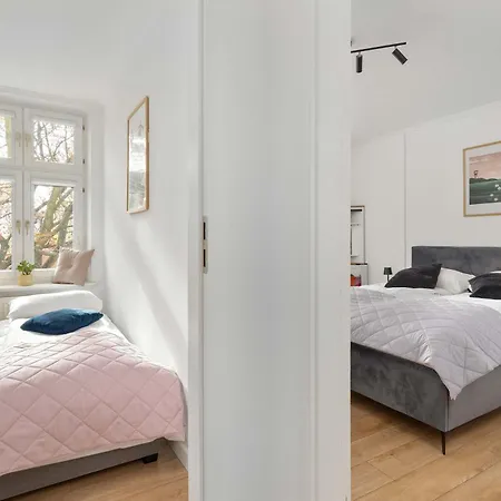 Family Near The In By Renters 아파트