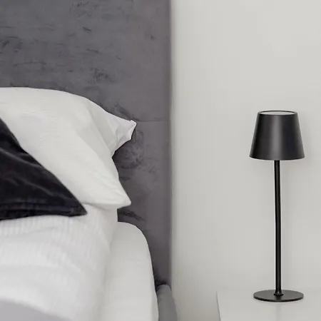 Family Near The In By Renters *